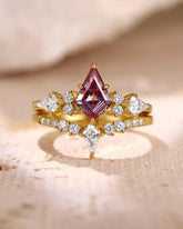 CALISTA Vintage Kite Cut Alexandrite With Moissanite Engagement Ring Set